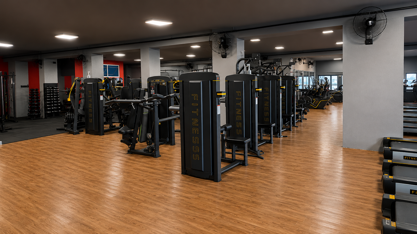 Sala de musculação da Aquademic com equipamentos completos